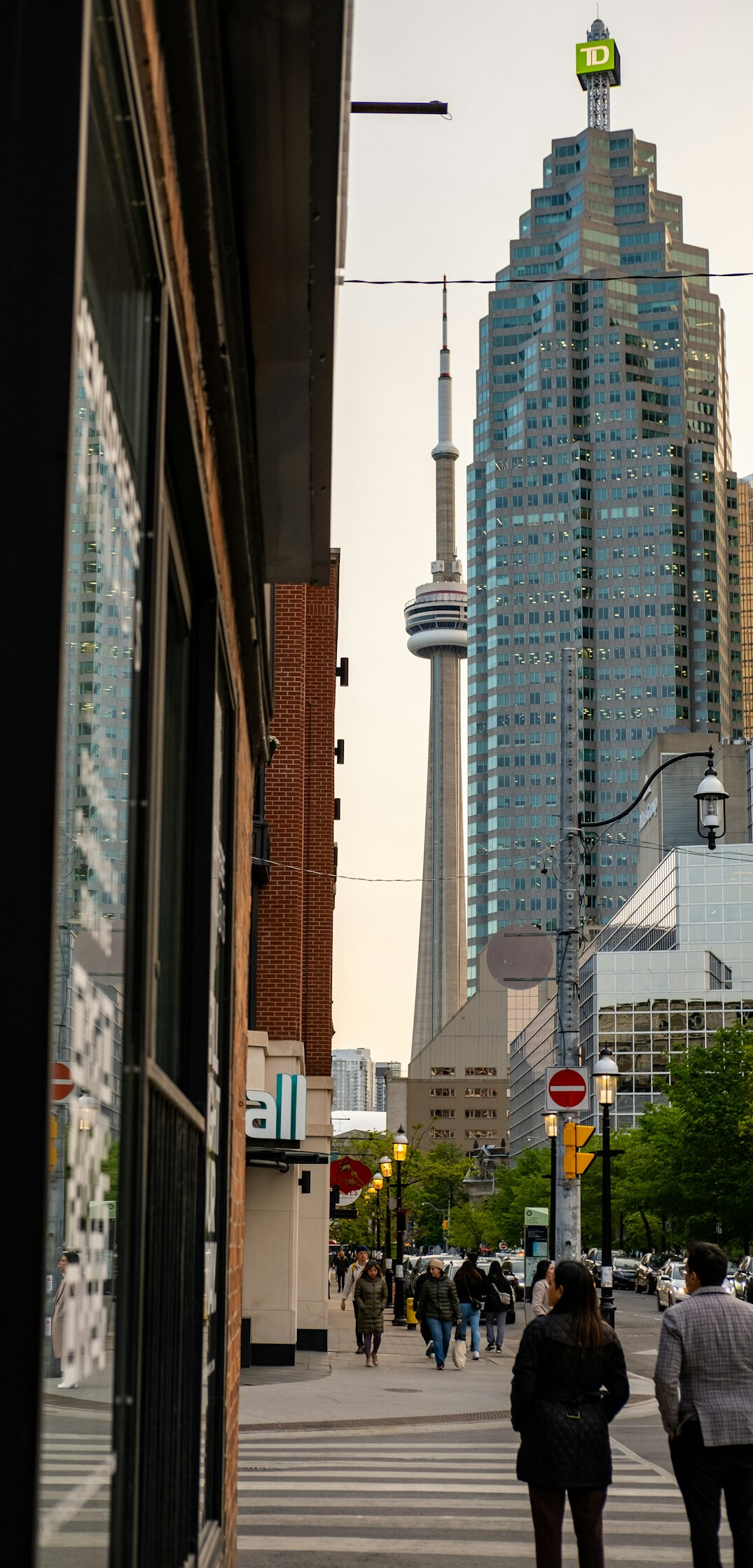 toronto evening street musicians